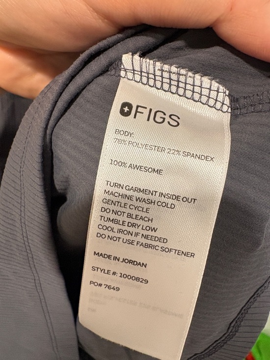 FIGS women's long-sleeve performance top - Picture 8 of 8